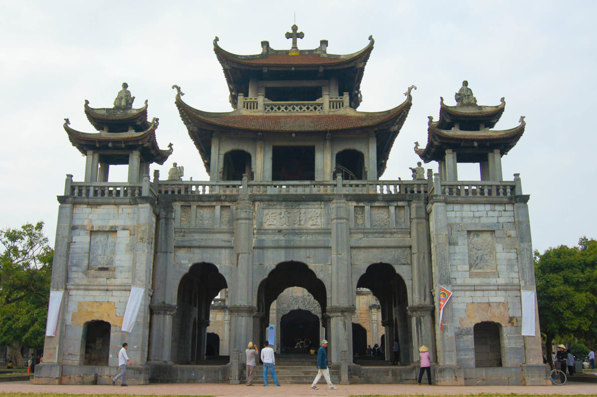 Nhà Thờ Đá