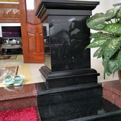 Tảng Kê Cột Đá