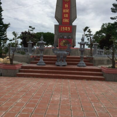 Lăng Mộ Đá
