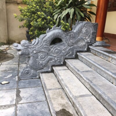 Rồng Đá