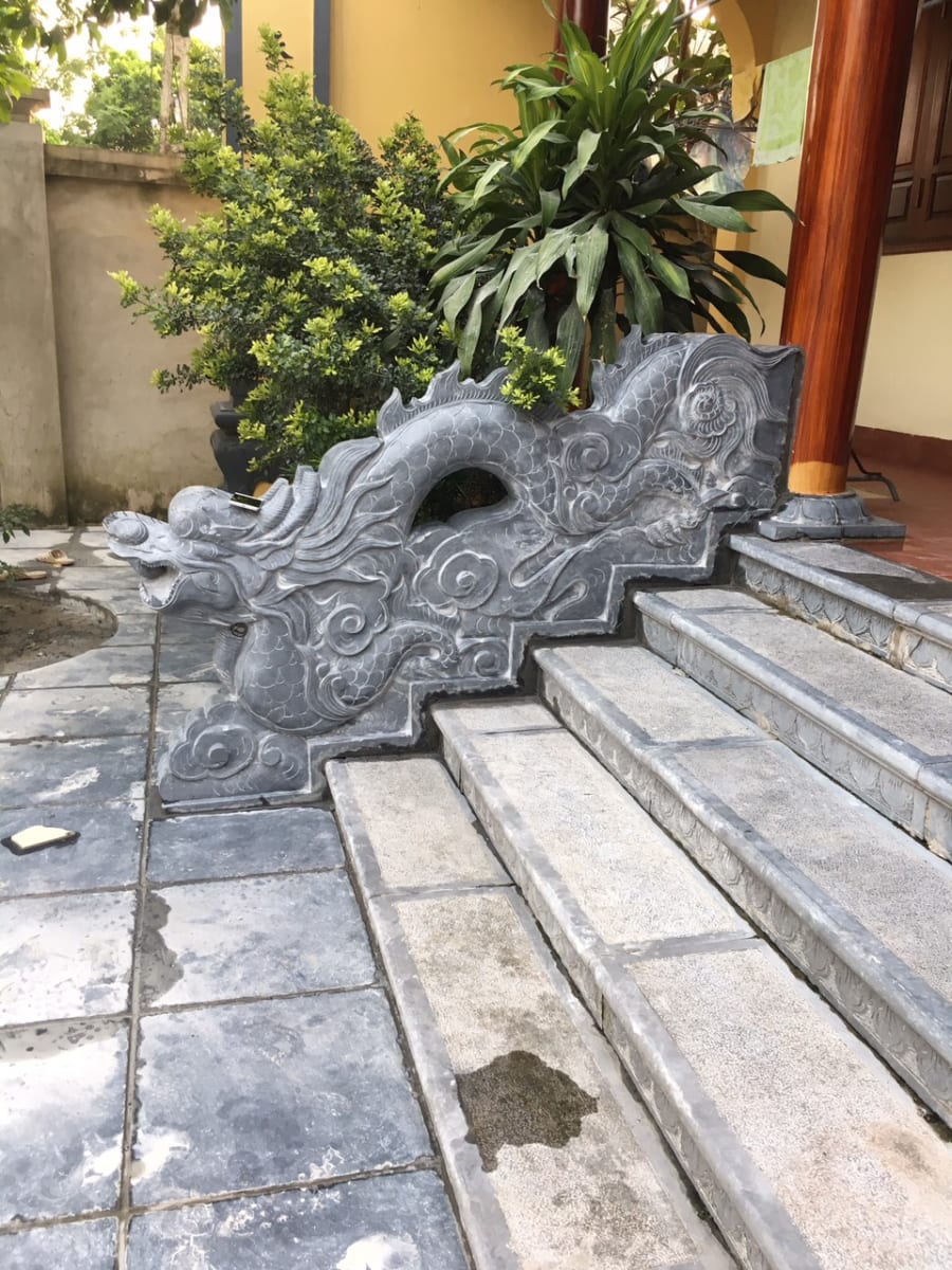Rồng Đá