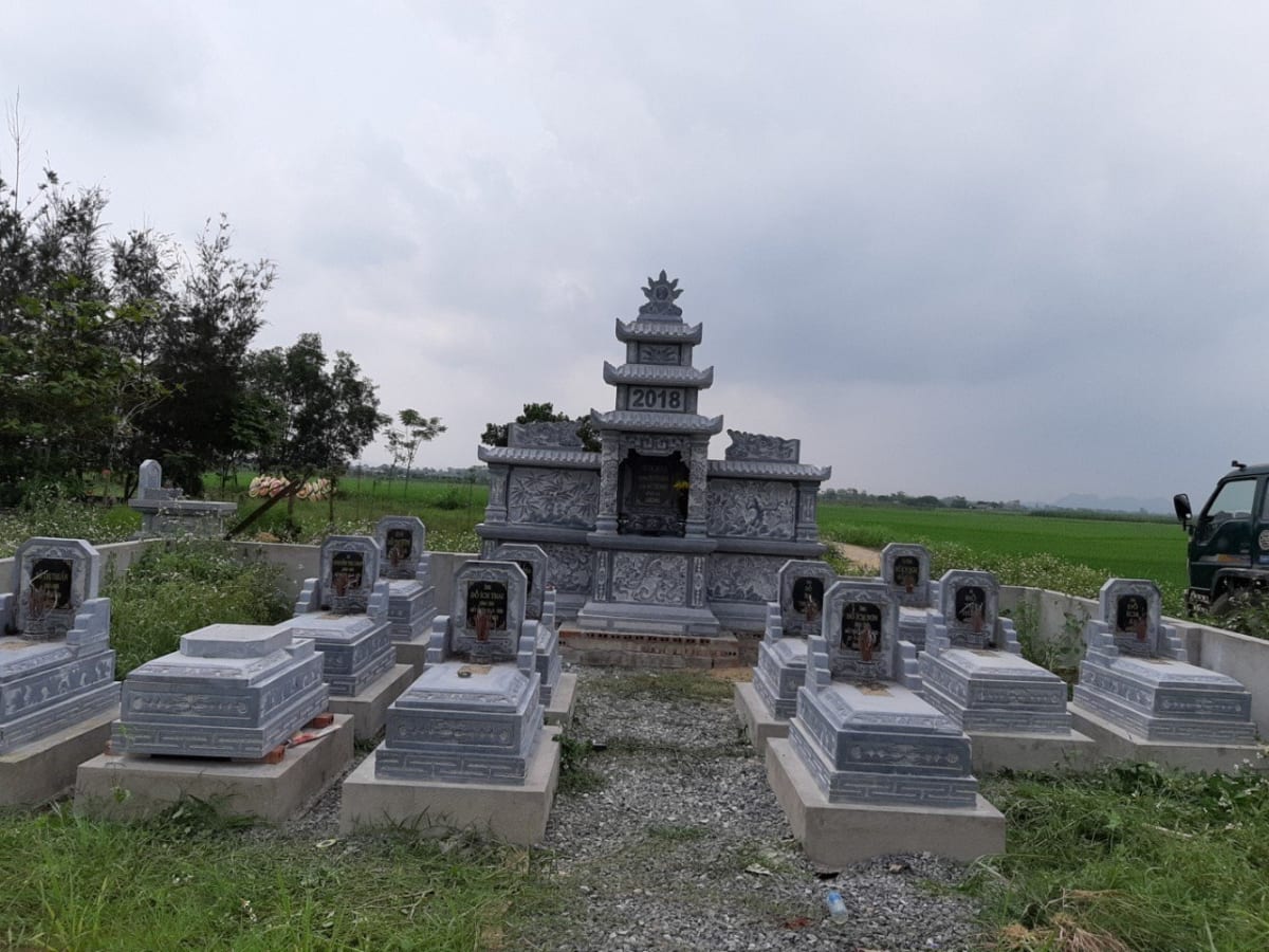 Lăng Mộ Đá