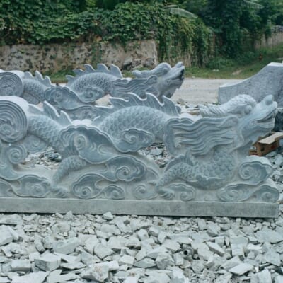 Con Rồng Đá